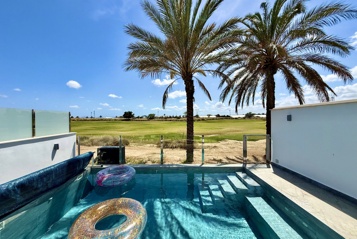 Heated jacuzzi pool at luxury villa in Mar Menor Golf Resort