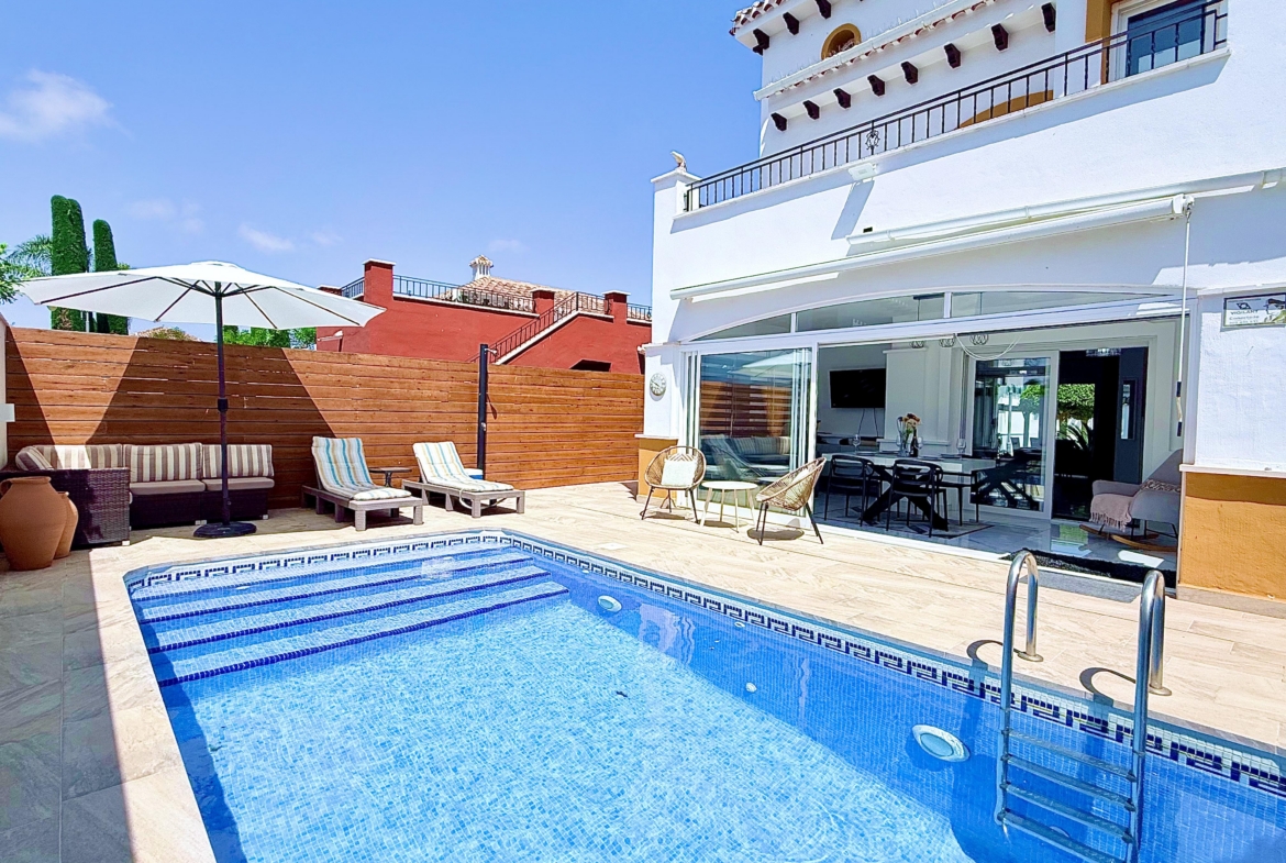 Fully Modernised West Facing Isla Grosa Villa on Phase 1 of Mar Menor Golf Resort. 3 bedrooms, heated pool, modern interiors, terraces.