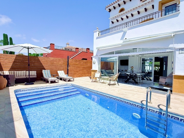 Fully Modernised West Facing Isla Grosa Villa on Phase 1 of Mar Menor Golf Resort. 3 bedrooms, heated pool, modern interiors, terraces.