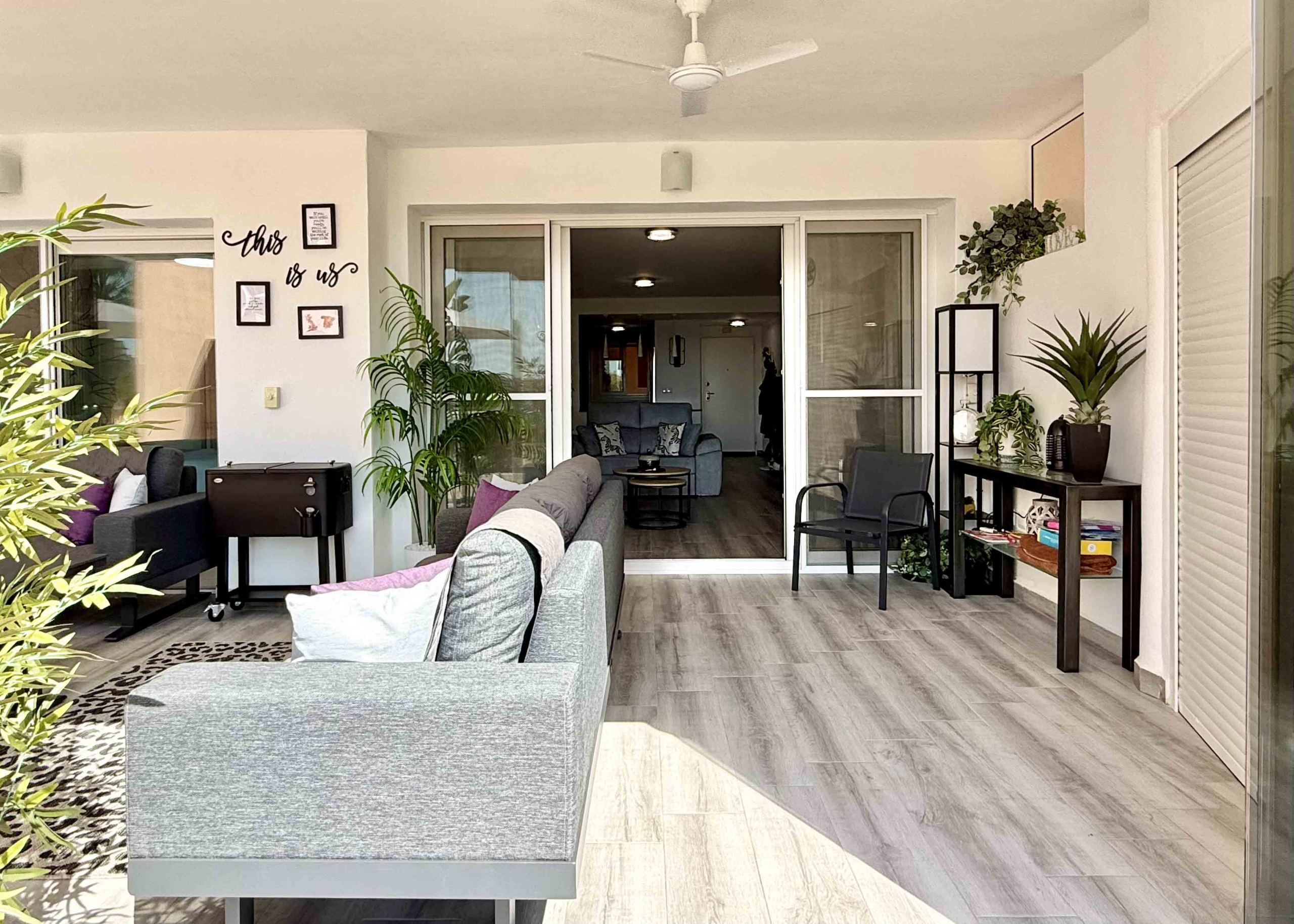 Glass curtain enclosed terrace creating a second lounge at Mar Menor Golf Resort | Levante Properties