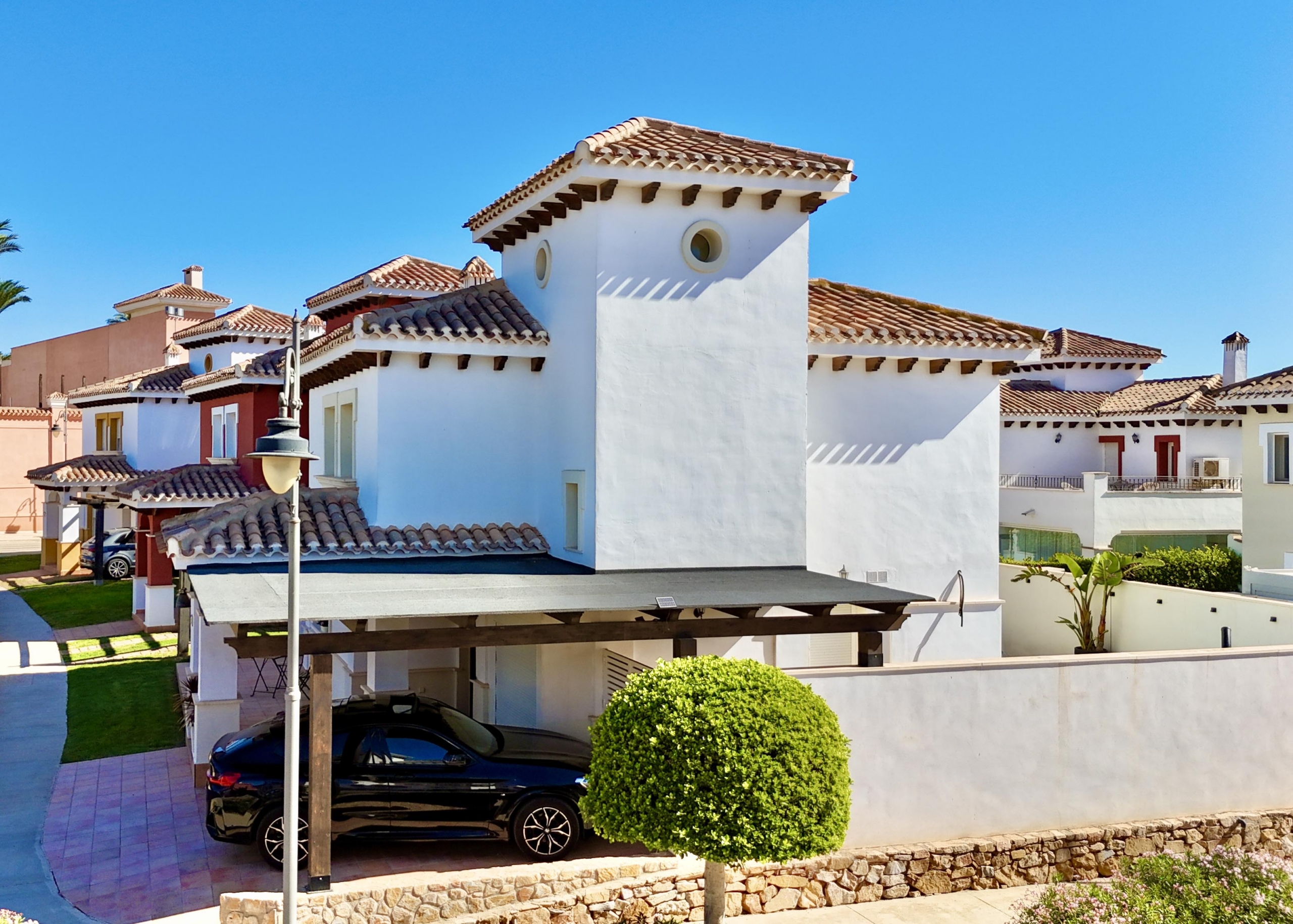 Exceptional three-bedroom Baron villa for sale on Mar Menor Golf Resort, featuring a private swimming pool, south-east facing garden and desirable corner plot. Exclusively presented by Levante Properties.