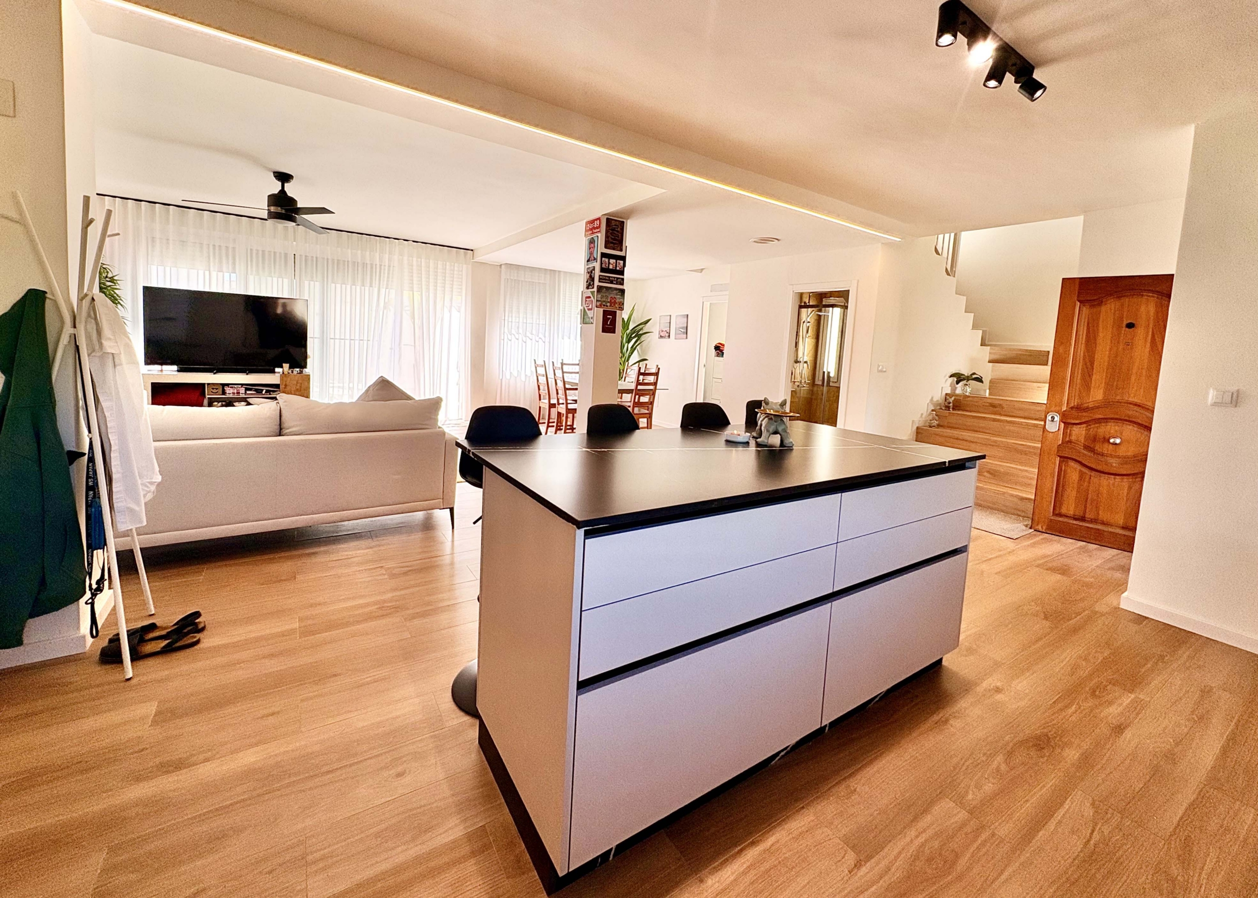 Modern open-plan kitchen in Baron villa on Mar Menor Golf Resort
