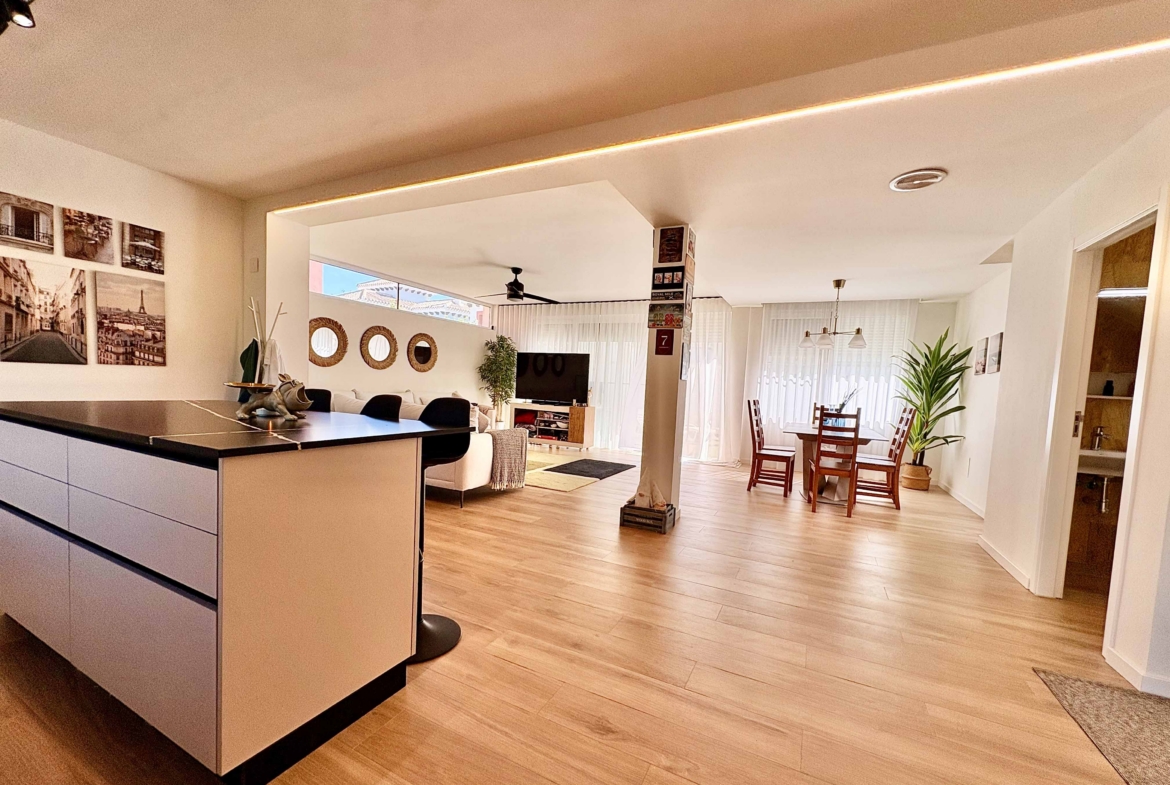 Modern open-plan kitchen in Baron villa on Mar Menor Golf Resort