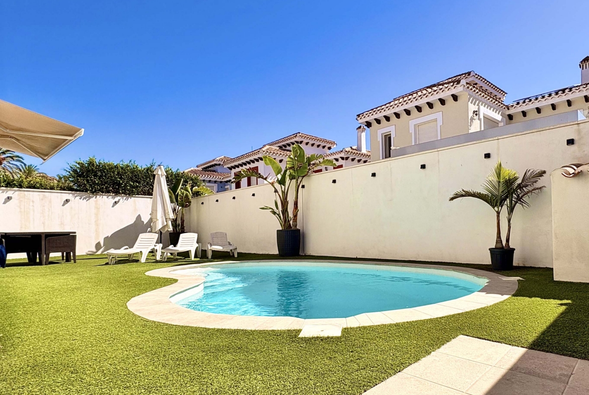 Private swimming pool at Baron villa on Mar Menor Golf Resort