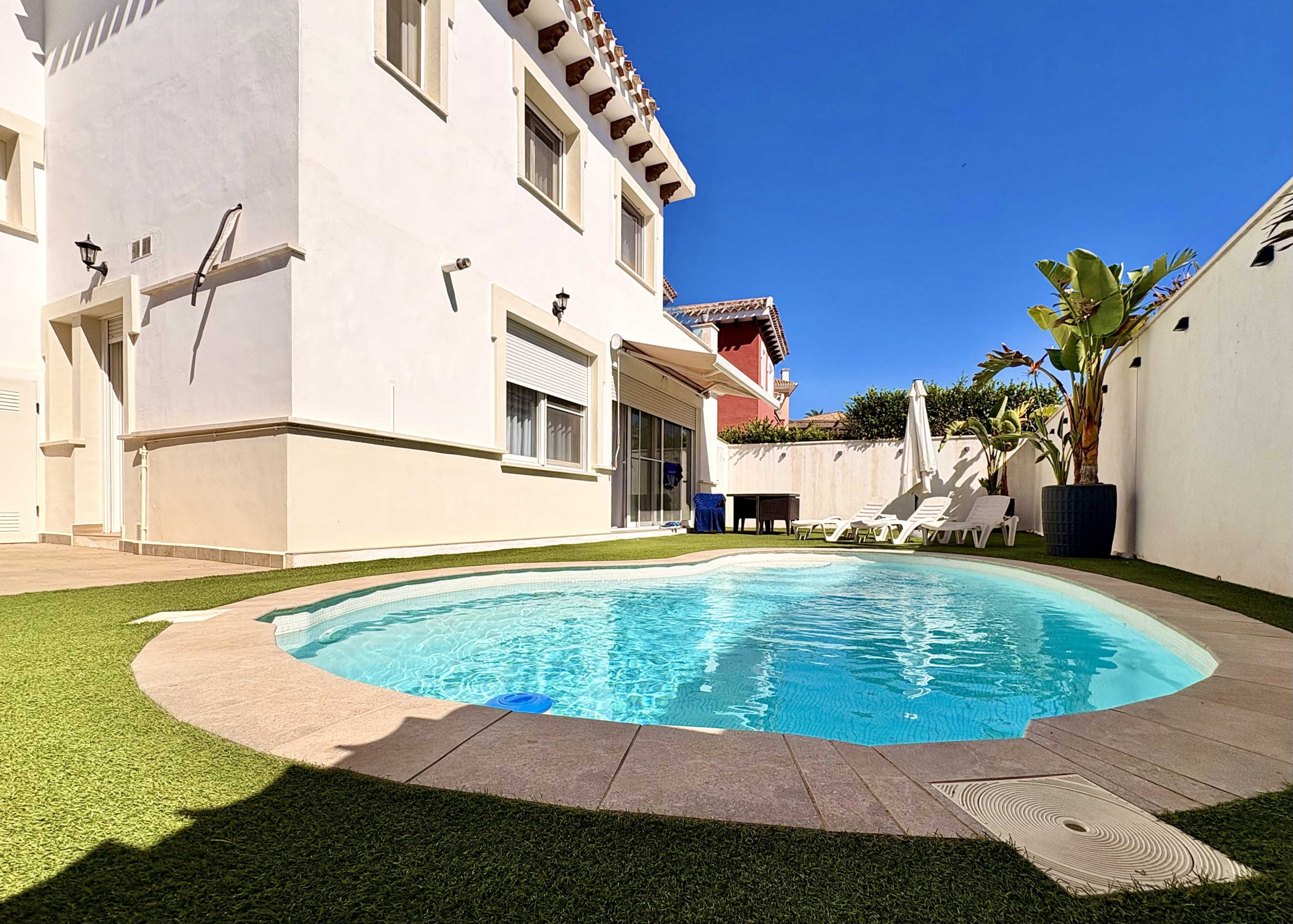 Private swimming pool at Baron villa on Mar Menor Golf Resort