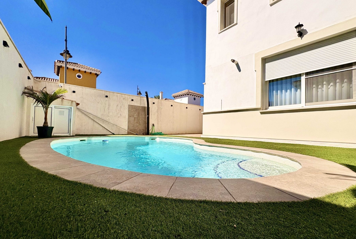 Private swimming pool at Baron villa on Mar Menor Golf Resort