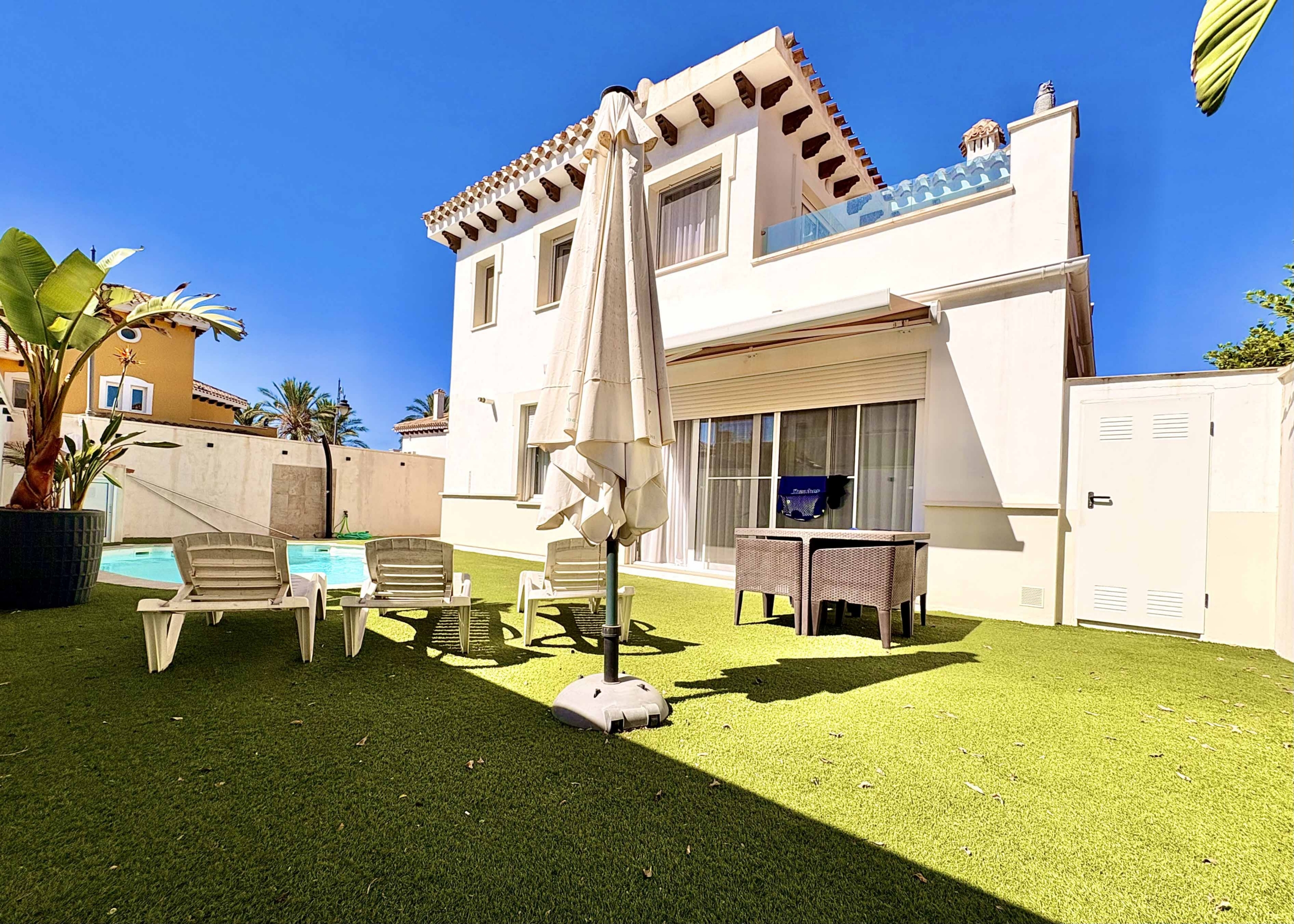 South-east facing garden at Baron villa on Mar Menor Golf Resort
