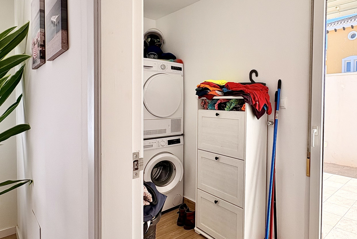 Separate utility room in renovated Baron villa on Mar Menor Golf Resort