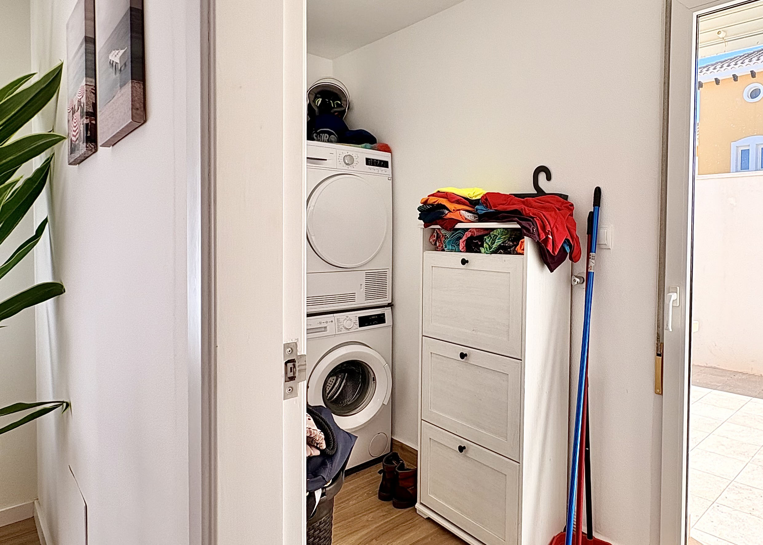 Separate utility room in renovated Baron villa on Mar Menor Golf Resort
