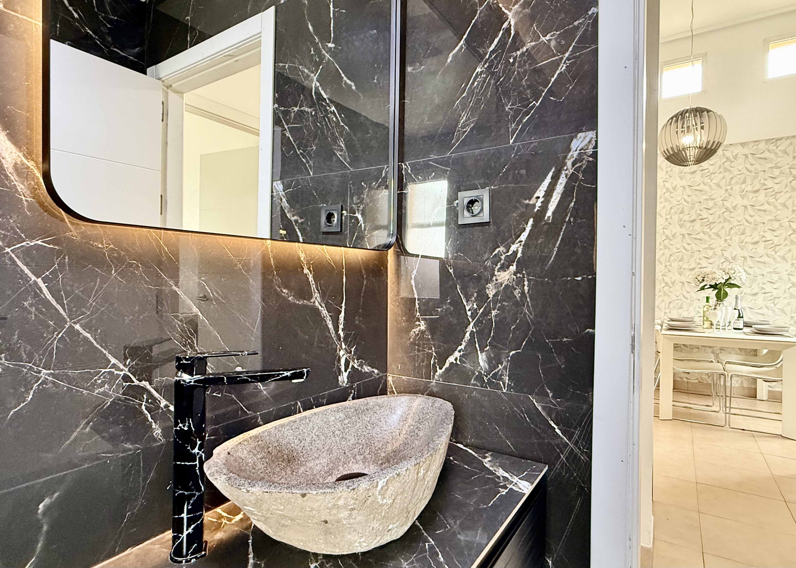 Modern bathroom in Rondella villa on Mar Menor Golf Resort