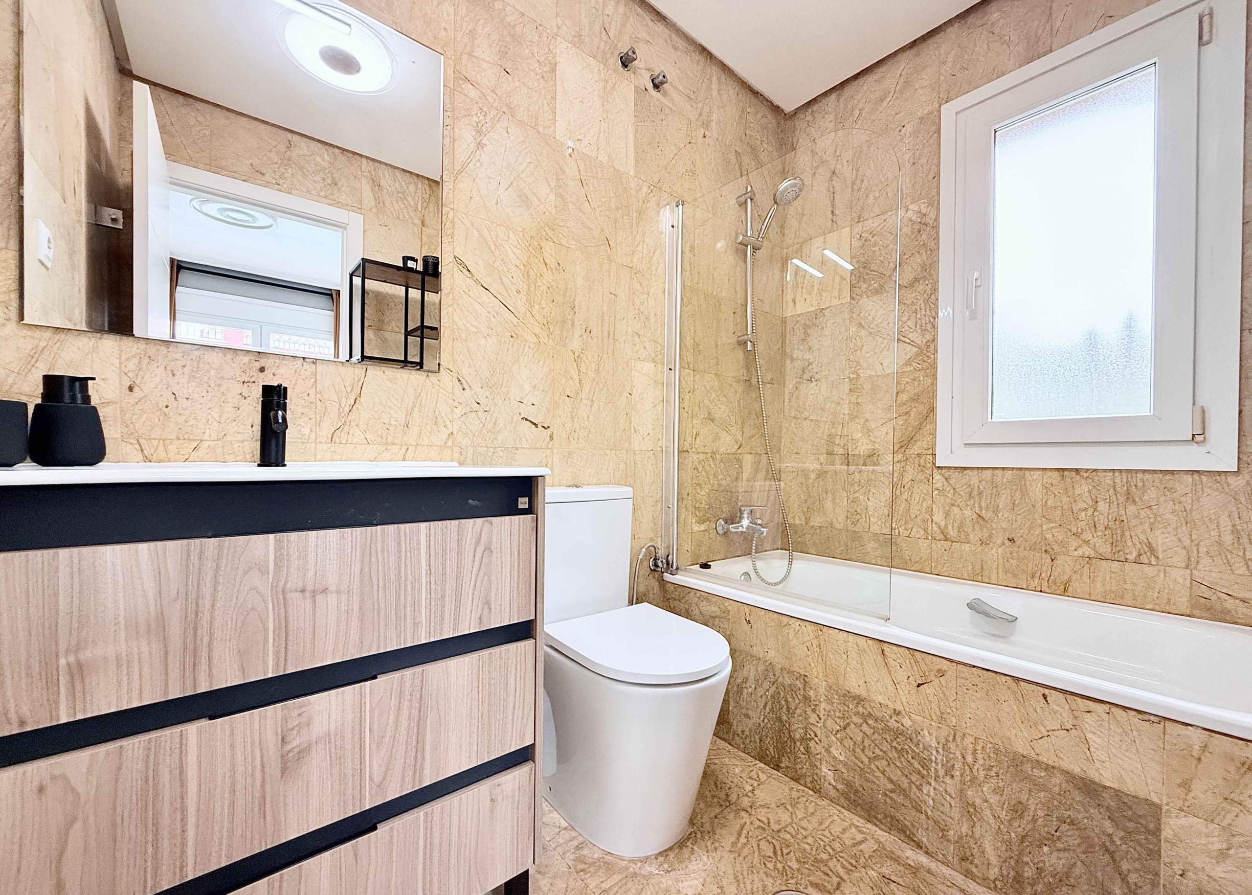 Modern bathroom in Rondella villa on Mar Menor Golf Resort