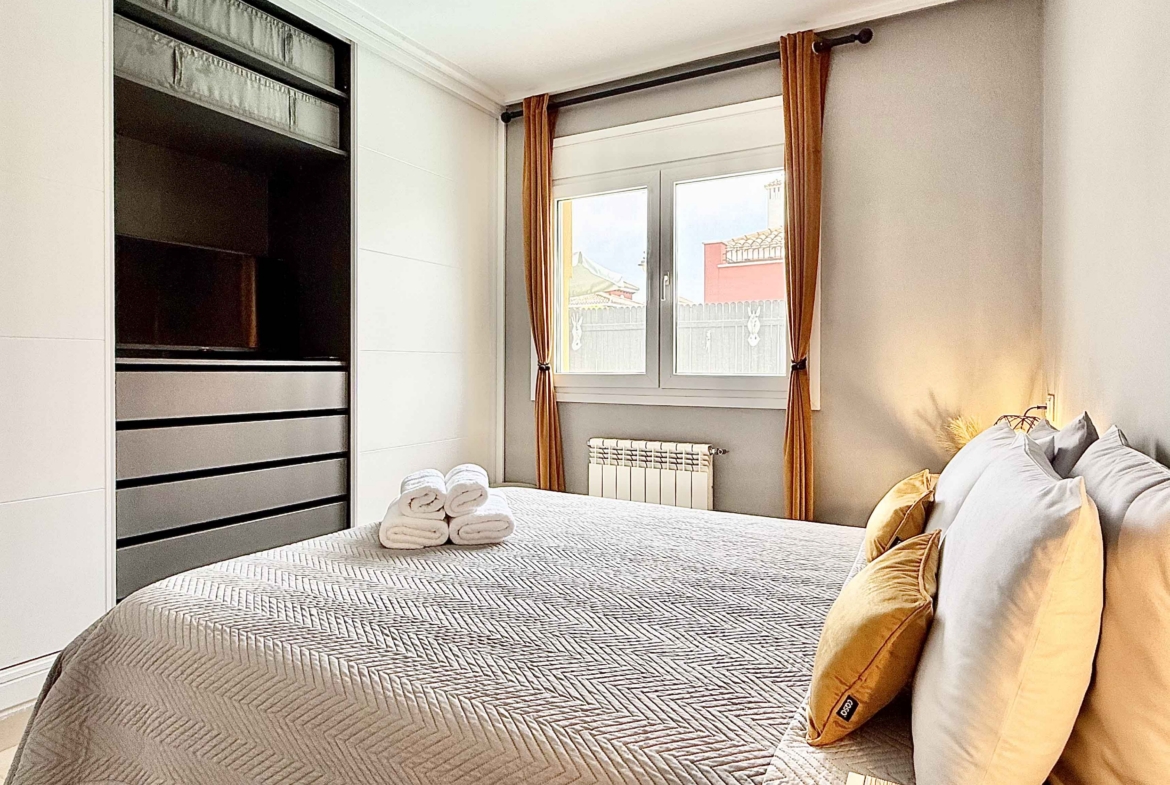 Bedroom in Rondella villa for sale on Mar Menor Golf Resort