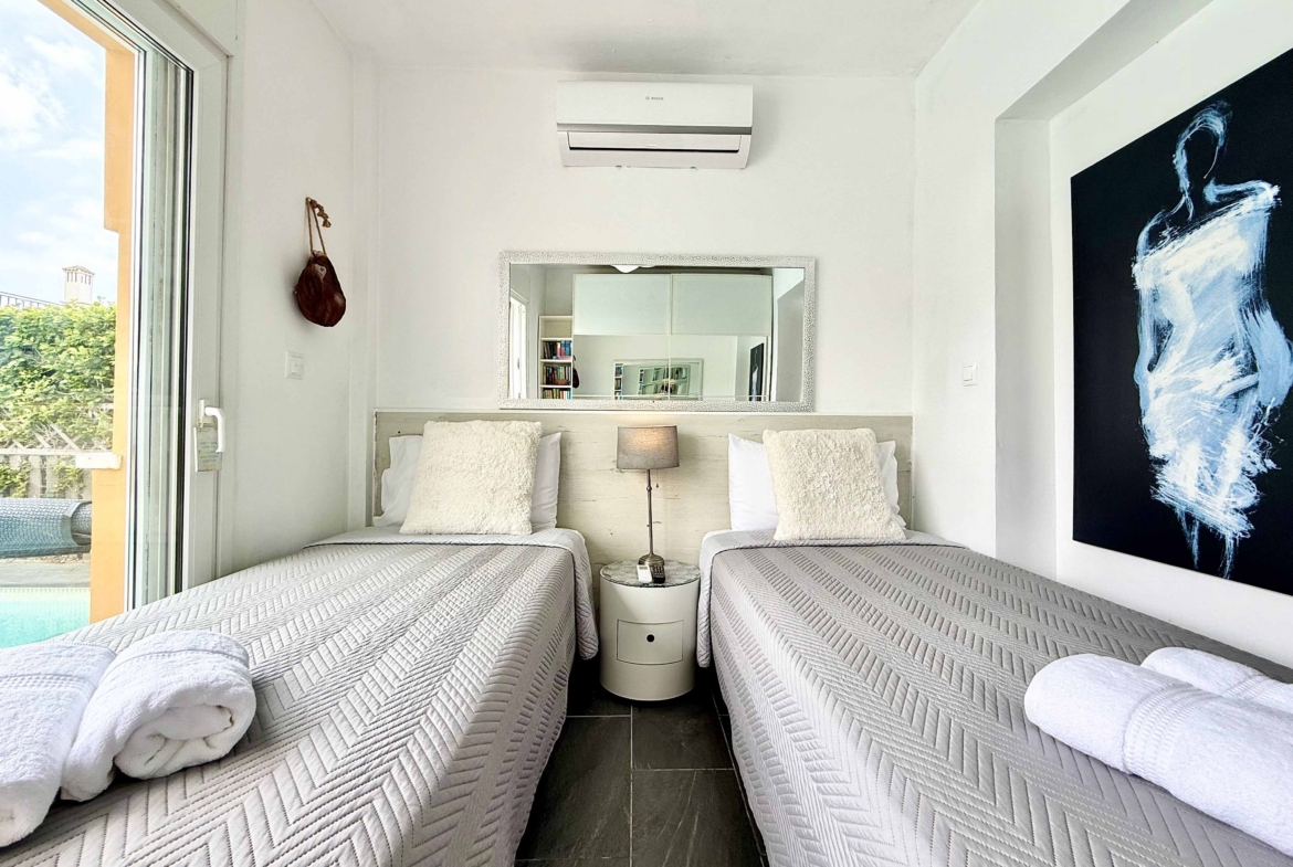 Bedroom in Rondella villa for sale on Mar Menor Golf Resort