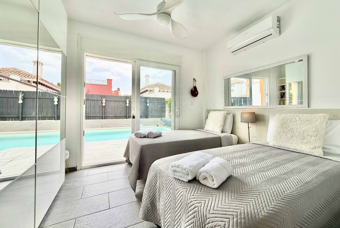 Bedroom in Rondella villa for sale on Mar Menor Golf Resort