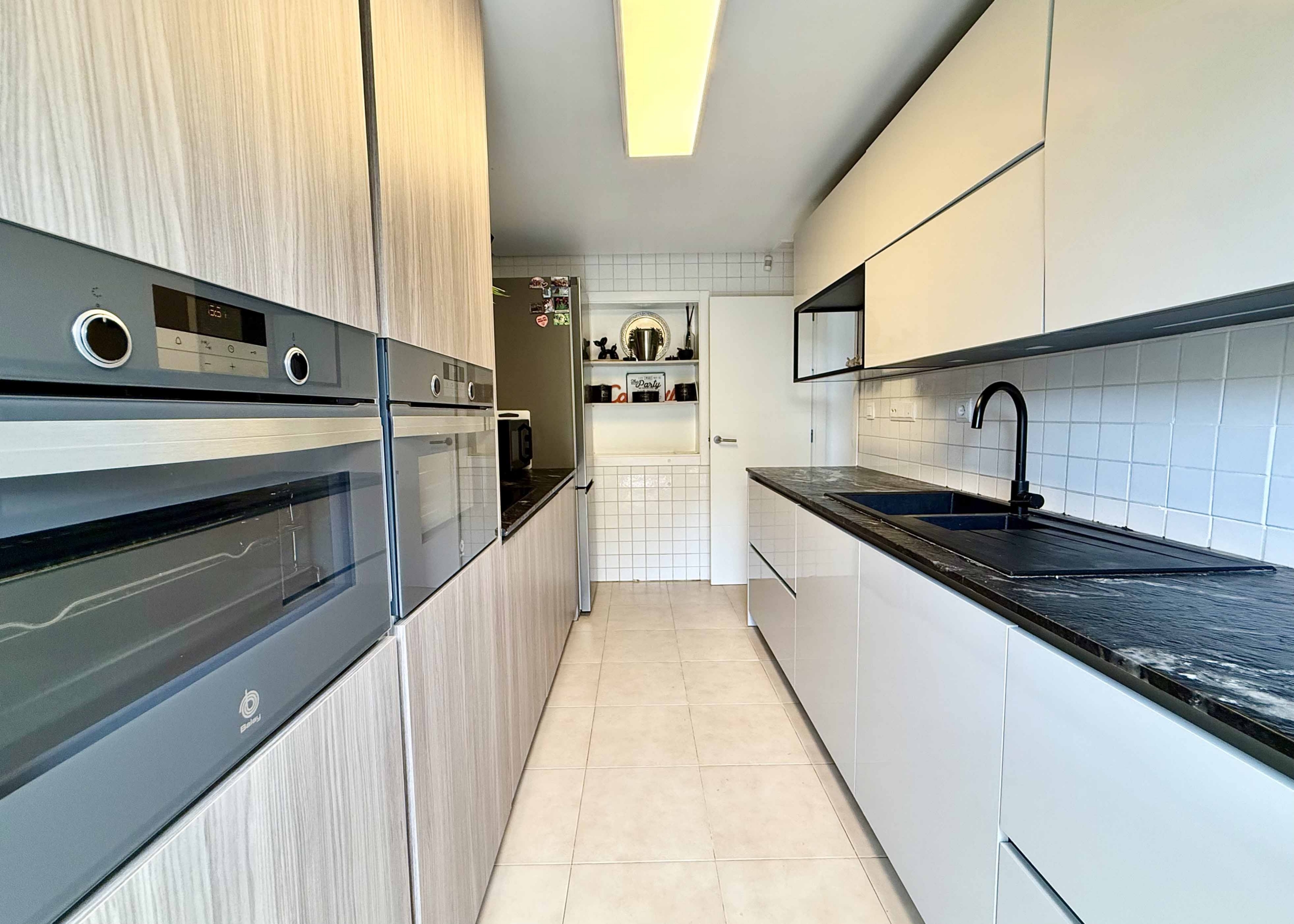 Modern kitchen in a Rondella villa on Mar Menor Golf Resort
