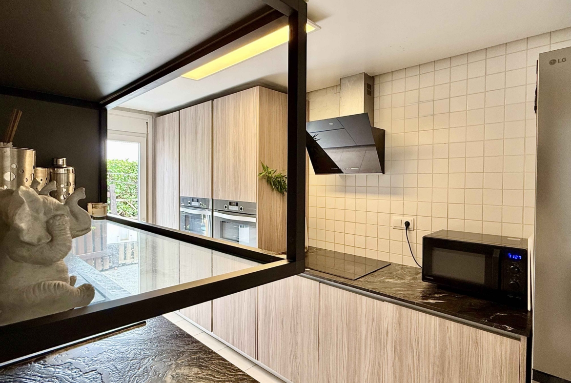 Modern kitchen in a Rondella villa on Mar Menor Golf Resort