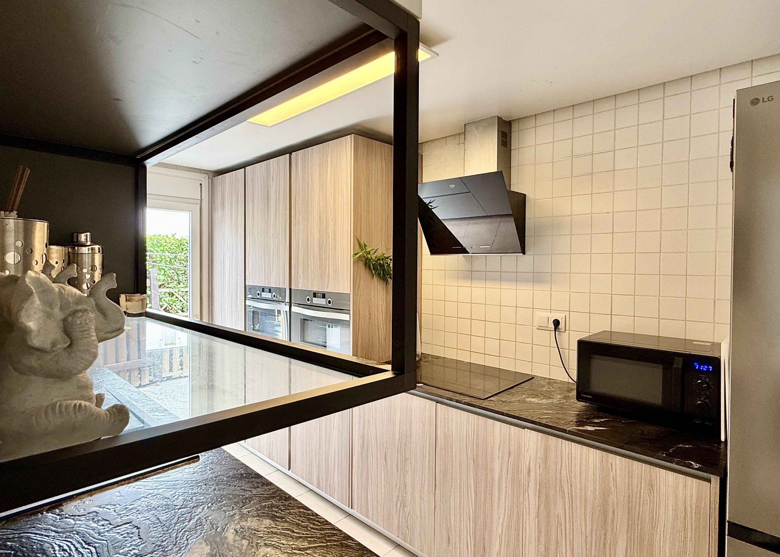 Modern kitchen in a Rondella villa on Mar Menor Golf Resort
