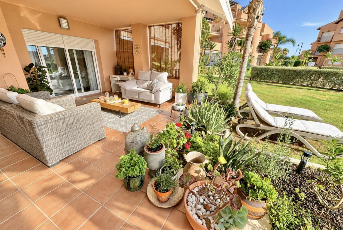 Discover this Ground Floor Apartment with Exceptional Outdoor Living for Sale on Mar Menor Golf Resort. Lake, pool and golf views. Key Ready.
