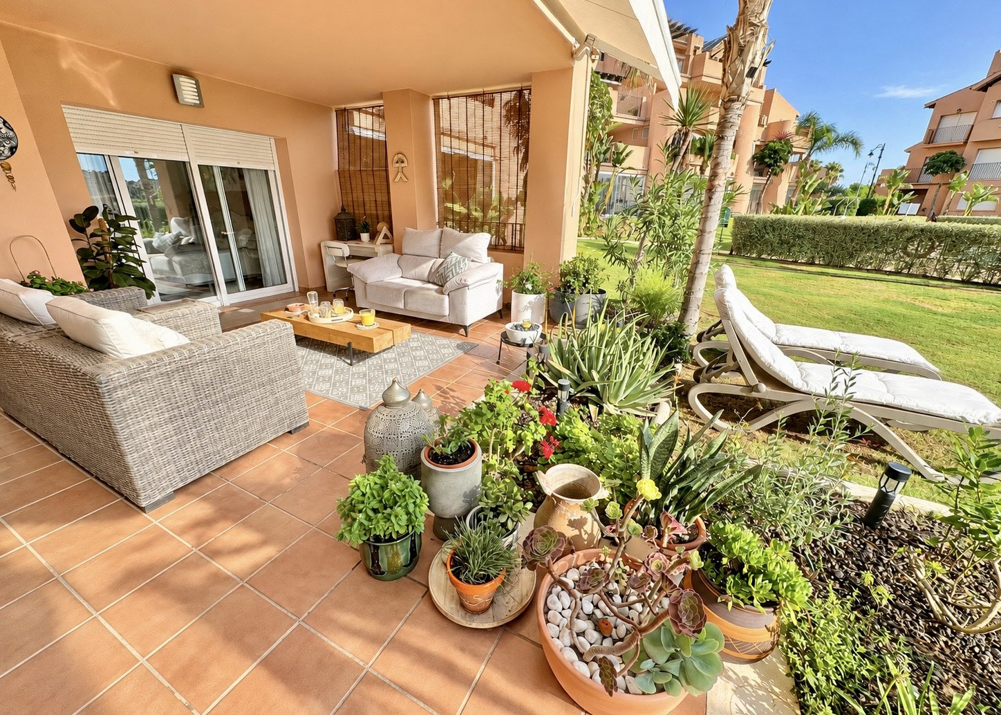 Discover this Ground Floor Apartment with Exceptional Outdoor Living for Sale on Mar Menor Golf Resort. Lake, pool and golf views. Key Ready.