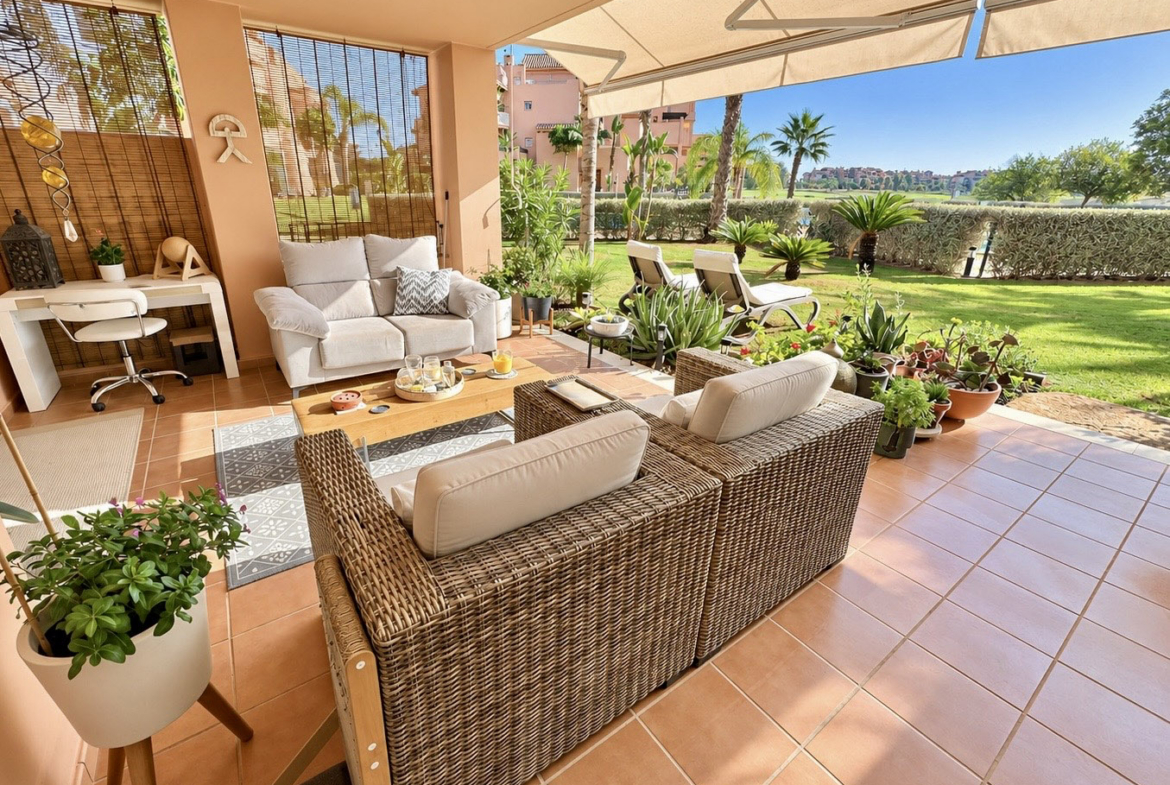 Discover this Ground Floor Apartment with Exceptional Outdoor Living for Sale on Mar Menor Golf Resort. Lake, pool and golf views. Key Ready.